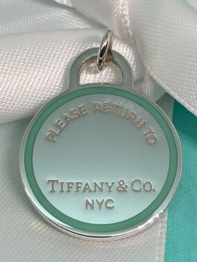 Return to Tiffany Medium Round Charm Blue Enamel  outline 925 silver NIB
